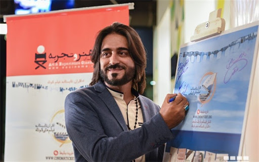 مسئولان جشنواره فجر با فیلم کوتاه، کج دار و مریز برخورد نکنند