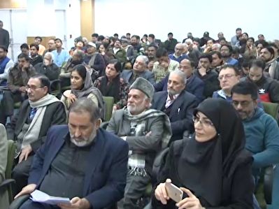 عشق به ایران ما با زبان غیر ما/ شعر زیبای شاعر هندی در مدح ایران + فیلم
