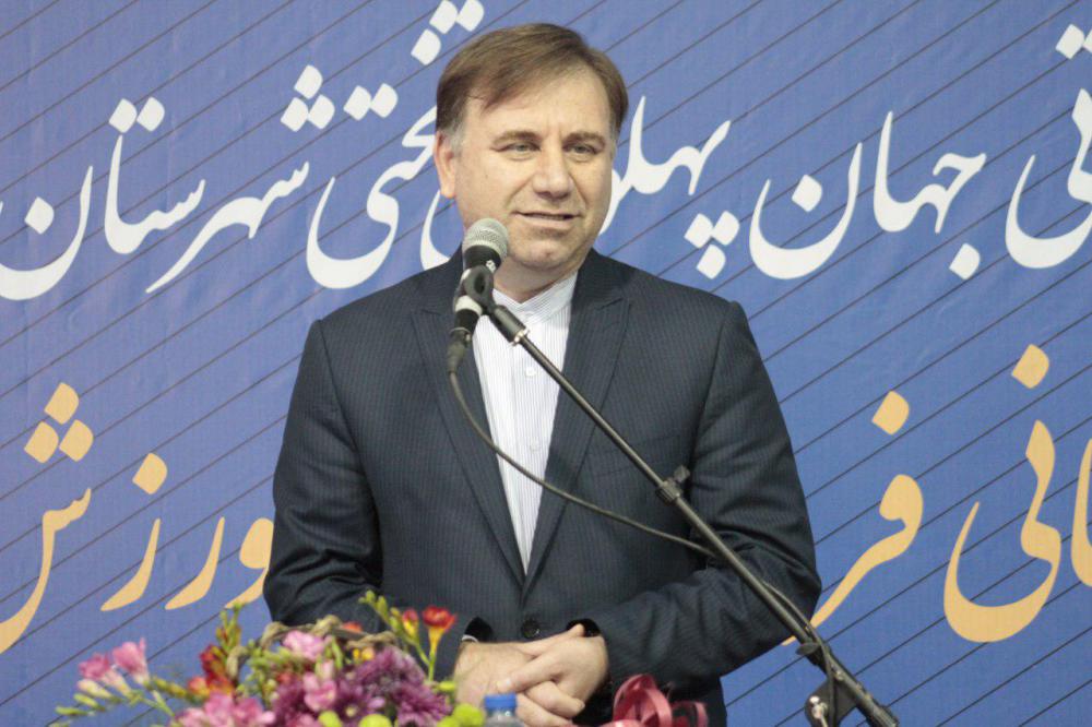 تحلیل گران سیاسی، انقلاب اسلامی ایران را از جمله انقلاب‌های کامل دنیا در قرن بیستم می‌دانند