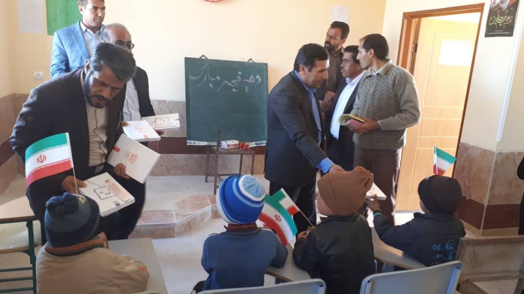 دو مدرسه عشایری در بم افتتاح شد