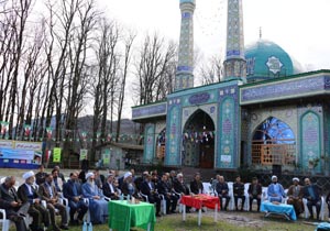کلنگ حیاط‌سازی بقعه امامزاده عبدالوافی (ع) کلارآباد بر زمین زده شد