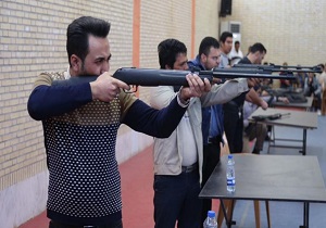 رقابت ۸۰ نفر از کارکنان شرکت سنگ آهن مرکزی بافق در مسابقه تیراندازی