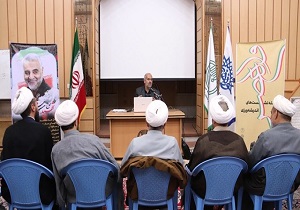 کارنامه انقلاب اسلامی پررنگ و موفق است