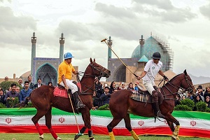 چوگان بازان، مهمان میدان نقش جهان