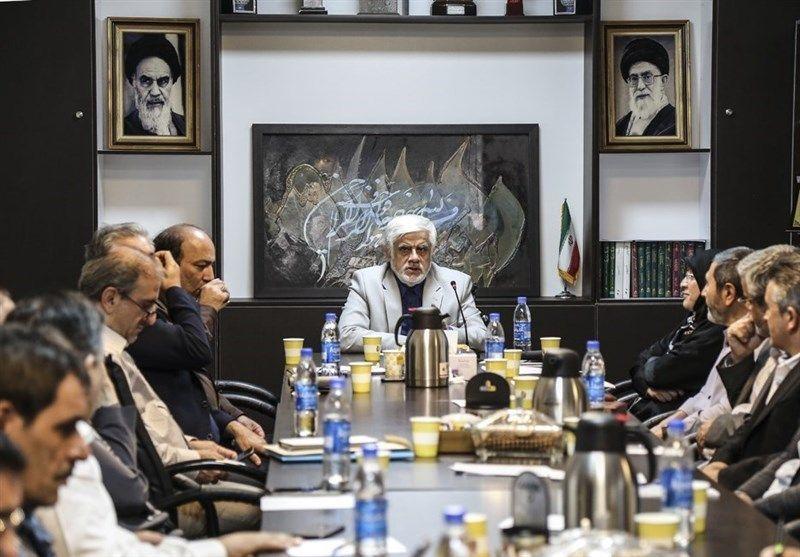 مگر انقلابی&zwnj;تر از اصلاح طلبان کسی سراغ دارد؟