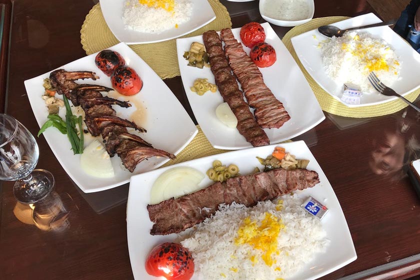 کافه رستوران خیابان فرودسی پلمپ شد