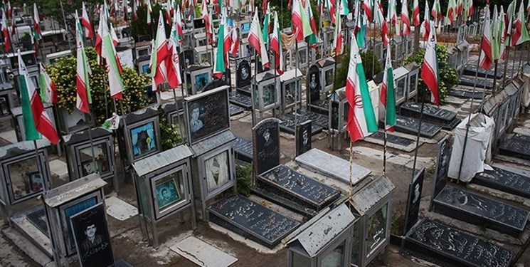 عطرافشانی و گلباران بیش از ۱۹ هزار گلزار شهدای انقلاب اسلامی و هشت سال دفاع مقدس در سراسر کشور
