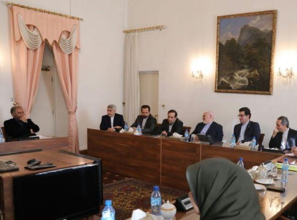 جمعی از مدیران حوزه سینما و جشنواره بین المللی فیلم فجر با ظریف دیدار کردند