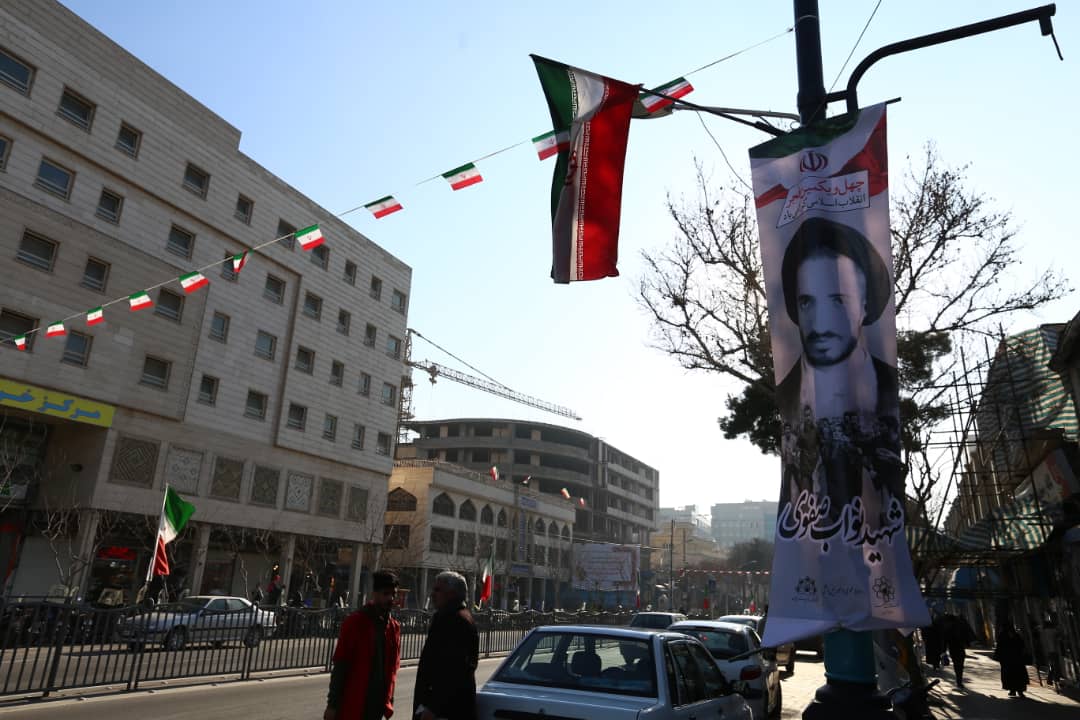 حال و هوای شهر رنگ و بوی دوران انقلاب را به خود گرفته است//فعلا منتشر نشود
