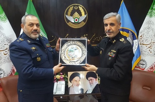 معاون عملیات ارتش روز نیروی هوایی را به امیر نصیرزاده تبریک گفت