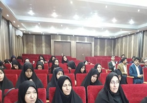 برگزاری چهارمین دوره آموزشی پای درس ماه در شهرستان میبد