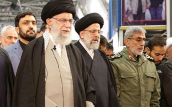 آقا اشک شما صد برابر بیشتر از شهادت سپهبد سلیمانی ما را آتش زد