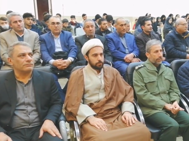 برگزاری آیین اختتامیه جشنواره شعر انقلاب در شهرستان چاراویماق
