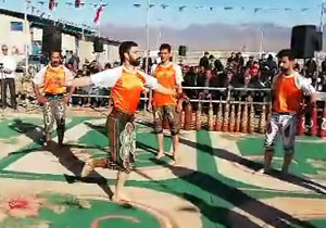برگزاری همایش پیاده‌روی خانوادگی در «فرح‌آباد» + فیلم