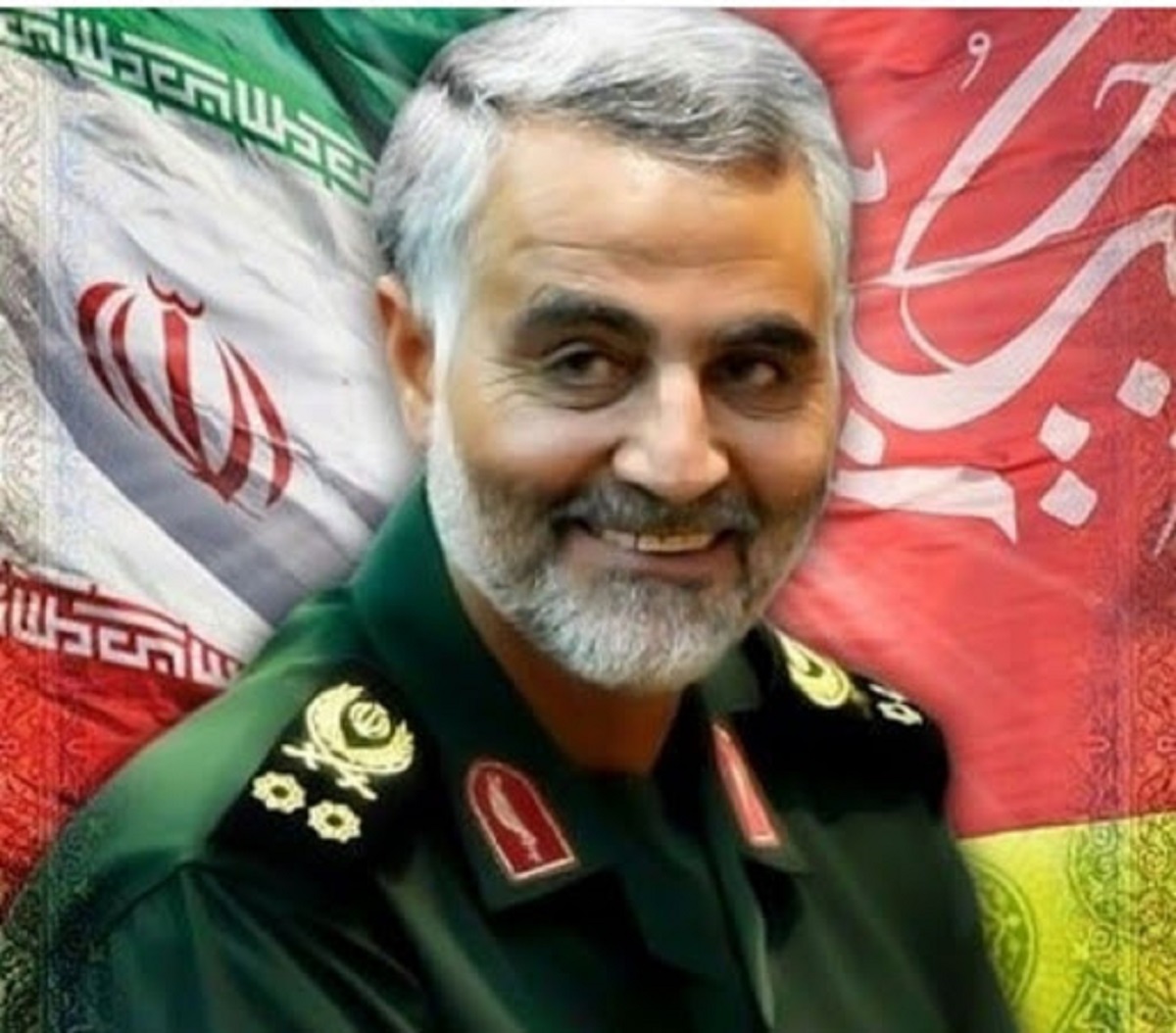 تصویری از زوج جوانی که زندگی مشترک را از جوار مزار حاج قاسم سلیمانی آغاز کردند