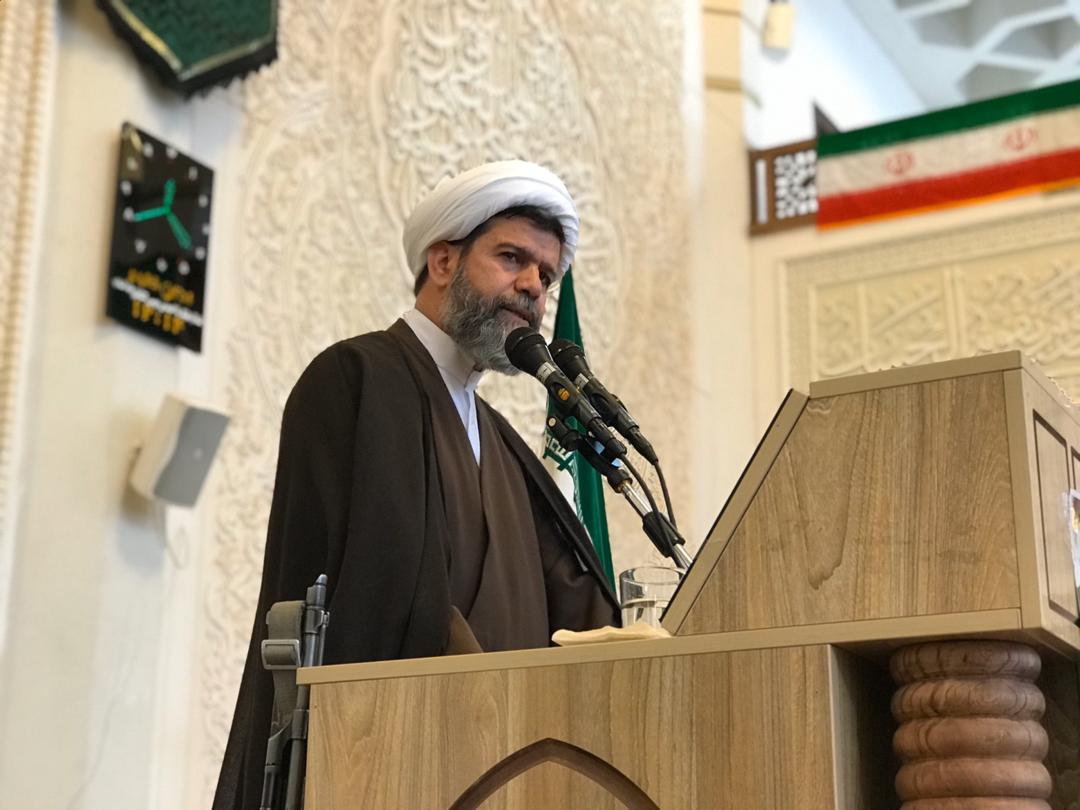 انتقاد سازنده، امید و حرکت را به جامعه تزریق می‌کند