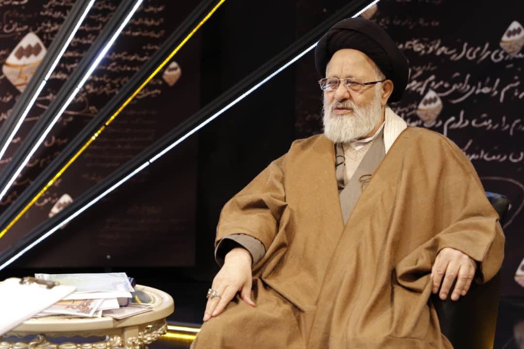 &zwnj;امام، روی مردم و اسلام حساس بود/ شهادت سردار سلیمانی انفجار نور بود/ اگر امام خمینی (ره) زنده بود، همین برخورد امام خامنه&zwnj;ای را با &laquo;معامله قرن&raquo; می&zwnj;&zwnj;کرد