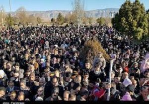 بزگزاری همایش پیاده روی خانوادگی در شهرستان عجب شیر