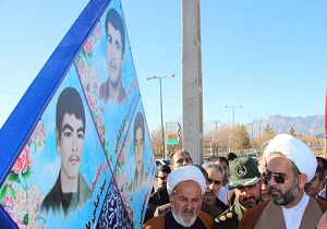 از تمثال ۳۱۳ شهید شهرستان مهریز رونمایی شد