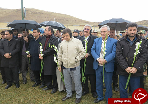 گلباران و غبارروبی مزار مطهر خلبان شهید خالد حیدری + تصاویر