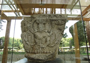 اجرای عملیات احیاء موزه سنگ تاق بستان