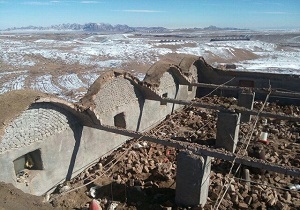 خسارت به واحد مرغداری درمیان در پی بارش برف