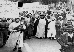 دوم بهمن ۵۷ نقطه عطفی در تاریخ انقلاب اسلامی ایران به شما می رود