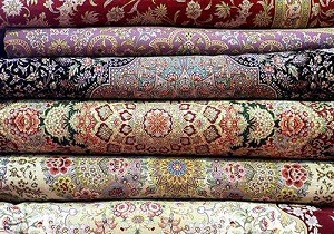 اهدای ۲۴ تخته فرش به نوعروسان نیازمند در قزوین