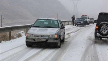 جاده های استان مرکزی باز اما لغزنده