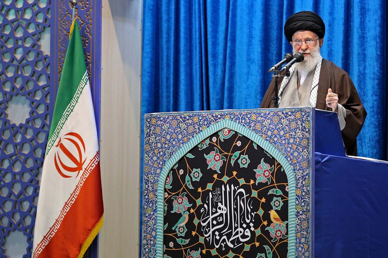 پوستر جنتلمن‌های پشت میز مذاکره، تروریست‌های فرودگاه بغداد