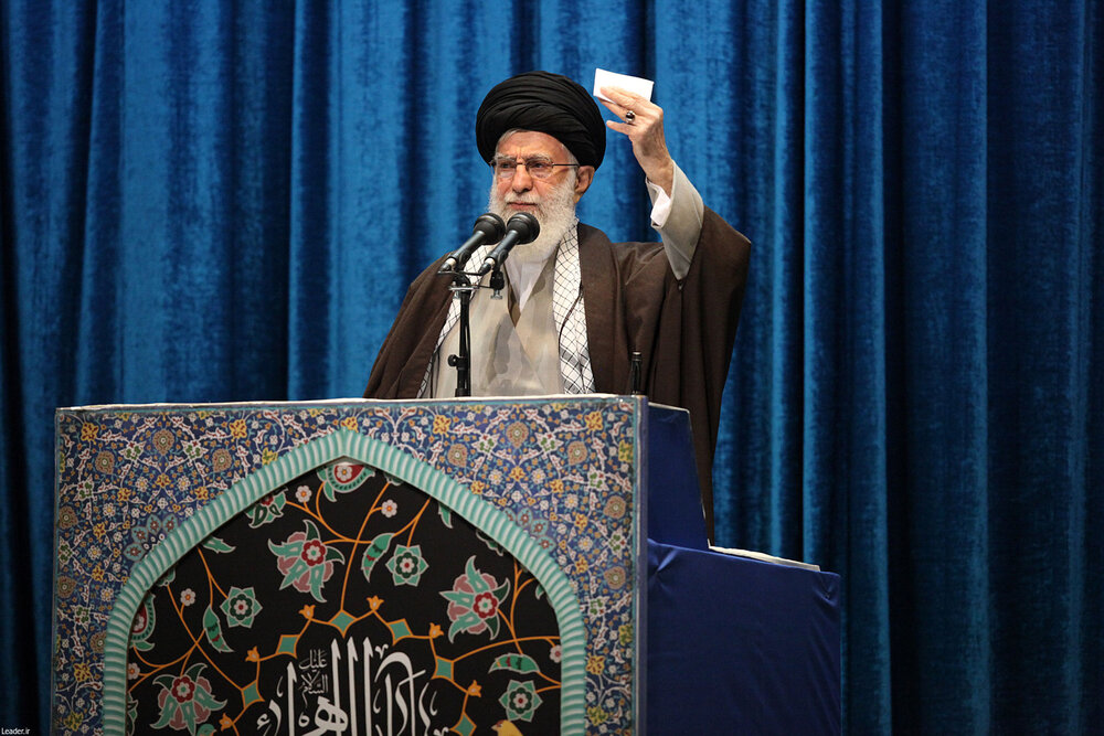 پوستر جنتلمنهای پشت میز مذاکره، تروریستهای فرودگاه بغداد پوستر جنتلمنهای پشت میز مذاکره، تروریستهای فرودگاه بغداد