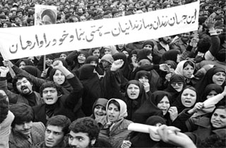 روایتی خواندنی از شعار‌های طنز در روزهای انقلاب علیه رژیم پهلوی/ از زمینه شکل‌گیری تا مفاهیم تلخ و عمیق!