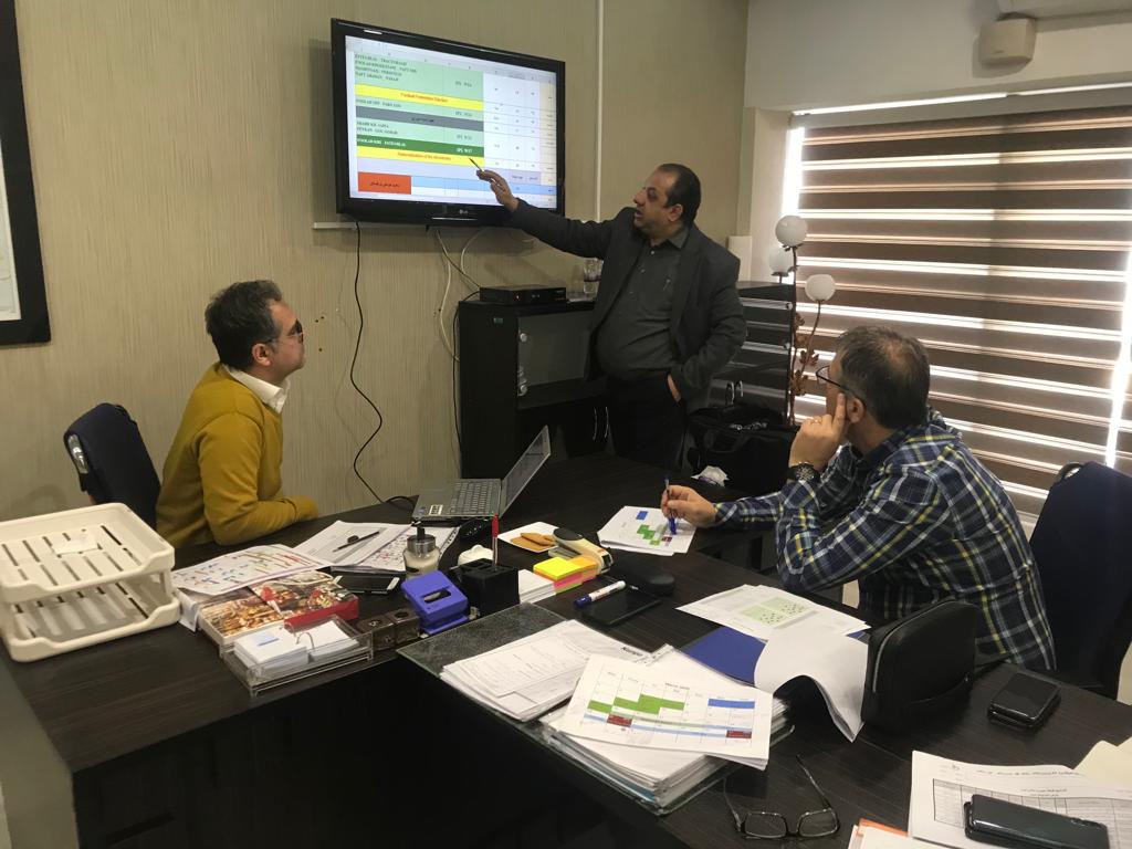 نشست اسکوچیچ و مسئول مسابقات لیگ برتر فوتبال برگزار شد