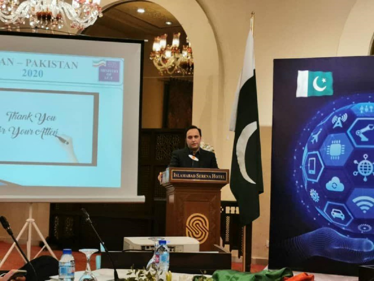 سند همکاری مشترک بین دو وزارت ارتباطات و فناوری اطلاعات بین ایران و پاکستان امضا شد