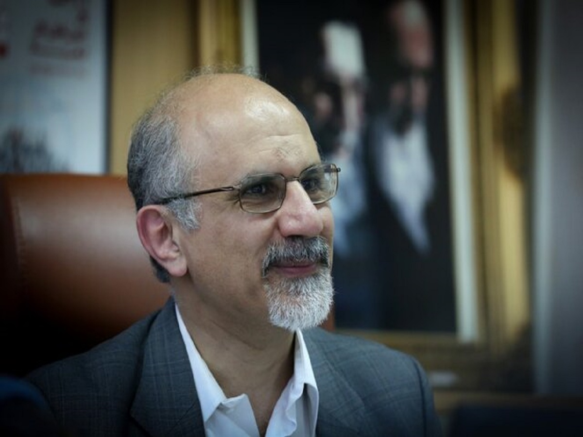ساخت ۵۰ سانتریفیوژ بانک خون در سازمان انرژی اتمی