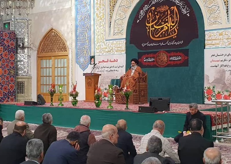 پیروزی و عظمت انقلاب اسلامی ناشی از بلندای فکر امام بود