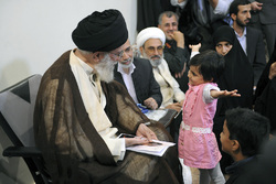 نور افشانی برج آزادی