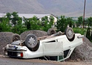 واژگونی پیکان در سوسن ایذه ۴ نفر را راهی بیمارستان کرد
