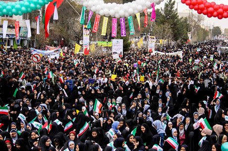 برگزاری راهپیمایی ۲۲ بهمن و تجمع مردم نهاوند فردا در میدان امام خمینی (ره)