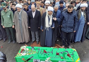 تشییع پیکر شهید مدافع حرم در مهدی‌شهر