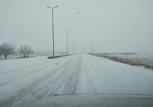 بارش برف و بازگشایی جاده در «باروق» + فیلم