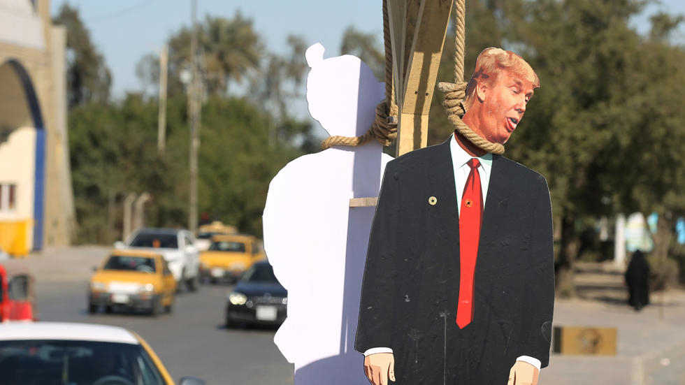 آدمک ترامپ در بغداد به دار آویخته شد+ تصاویر