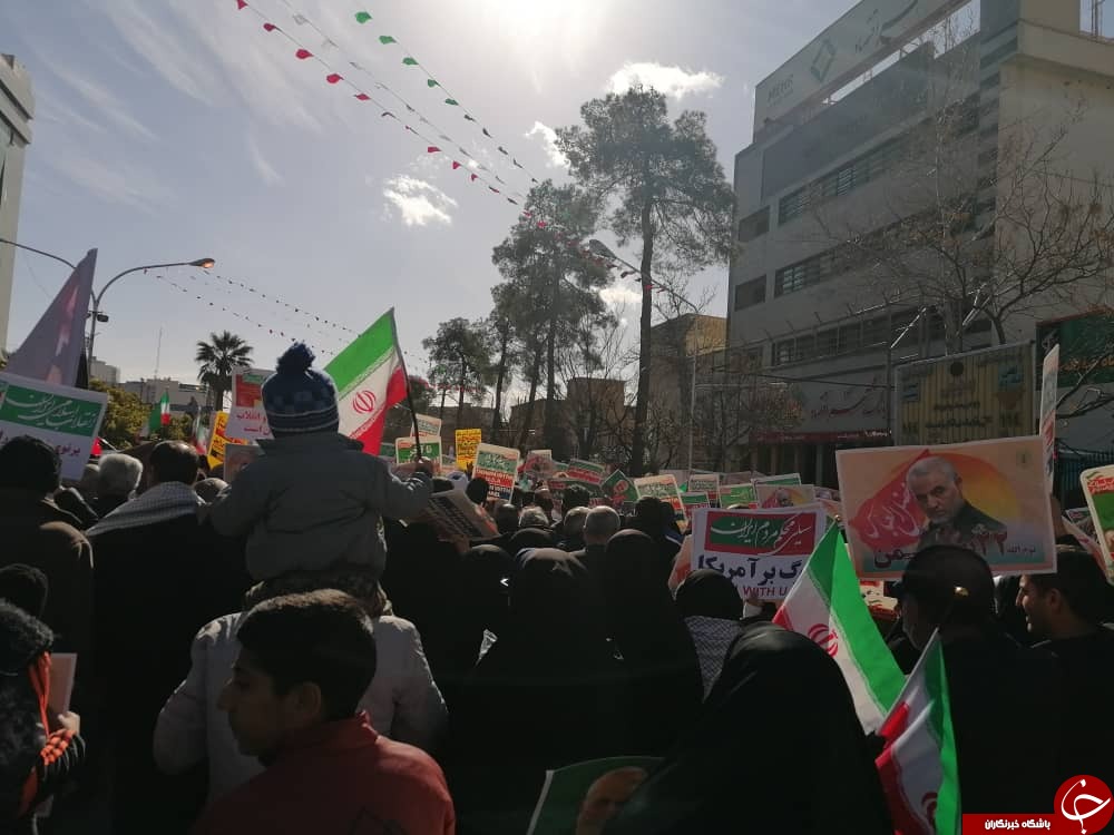 فارس به پاس پیروزی انقلاب در ۲۲ بهمن و به یاد سردار دل&zwnj;ها به پا خواست + تصاویر