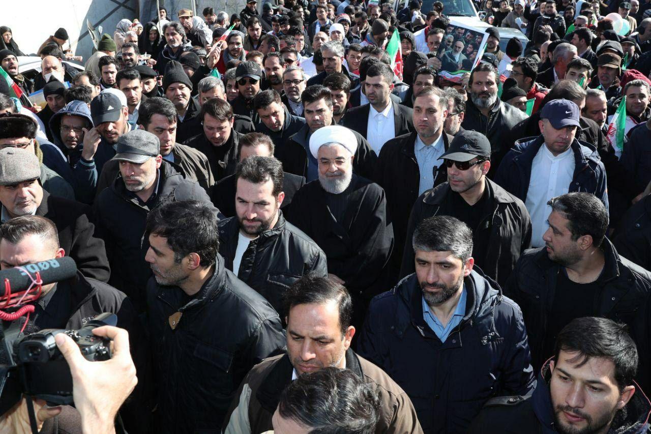 راهپیمایی ۲۲ بهمن در تهران آغاز شد/ &laquo;میدان آزادی&raquo; در انتظار سپاه &laquo;سلیمانی&raquo;