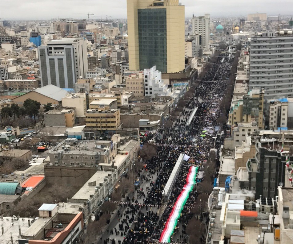 قابی از فیلم&zwnj;ها و عکس&zwnj;های راهپیمایی ۲۲ بهمن امروز در مشهد
