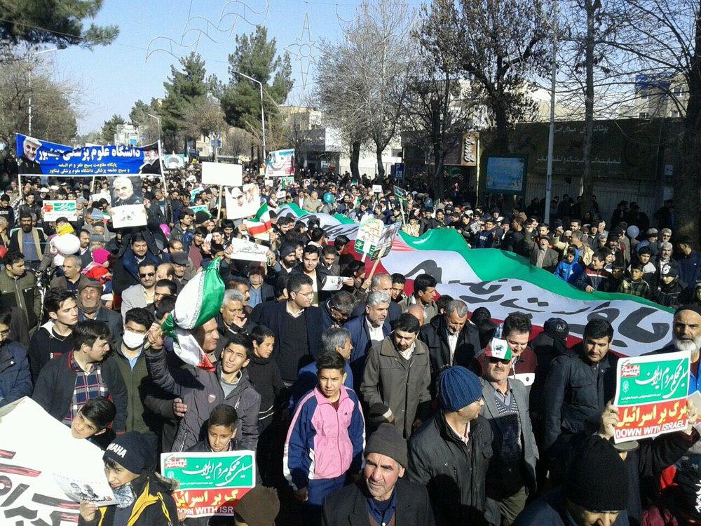 قابی از فیلم&zwnj;ها و عکس&zwnj;های راهپیمایی ۲۲ بهمن امروز در مشهد