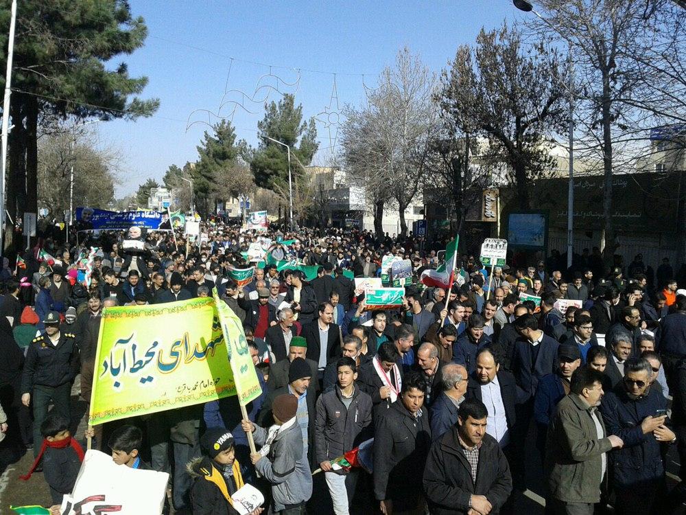 قابی از فیلم&zwnj;ها و عکس&zwnj;های راهپیمایی ۲۲ بهمن امروز در مشهد