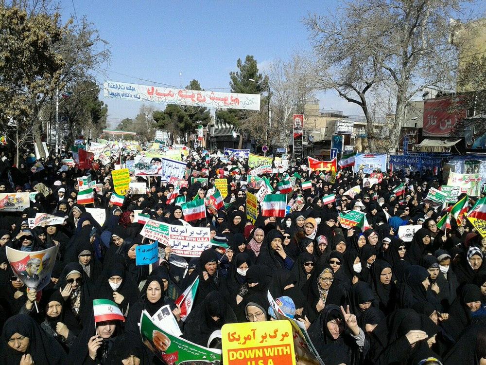 قابی از فیلم&zwnj;ها و عکس&zwnj;های راهپیمایی ۲۲ بهمن امروز در مشهد