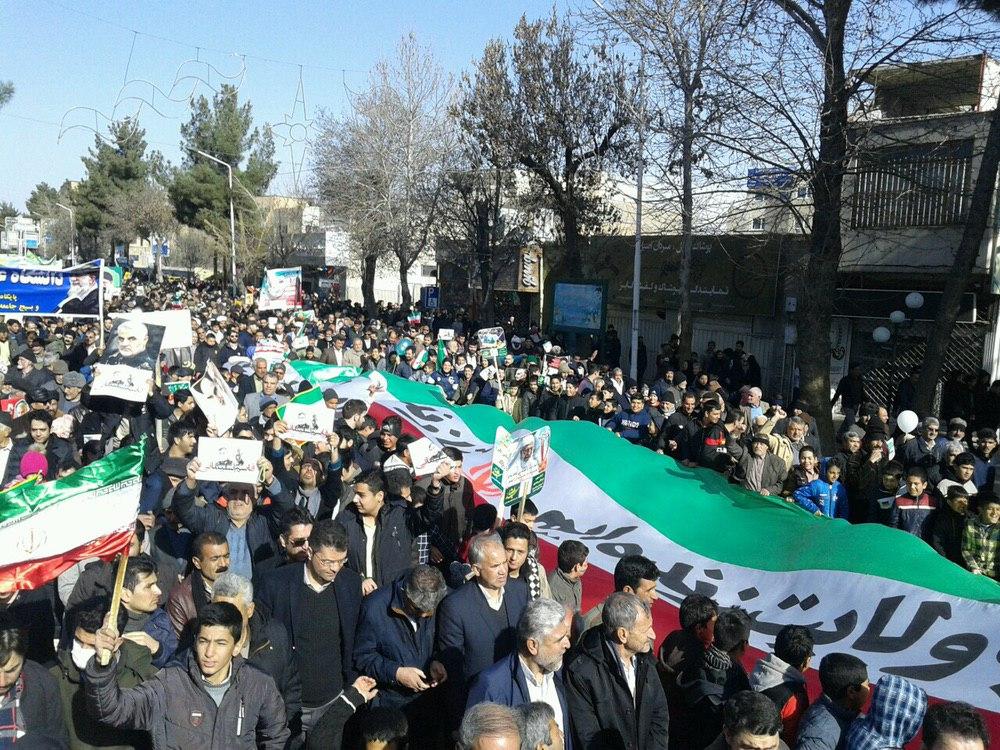 قابی از فیلم&zwnj;ها و عکس&zwnj;های راهپیمایی ۲۲ بهمن امروز در مشهد