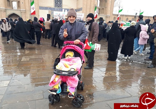 گرمای حضور مردم قزوین در سرمای بهمن گرمای حضور مردم قزوین در سرمای بهمن